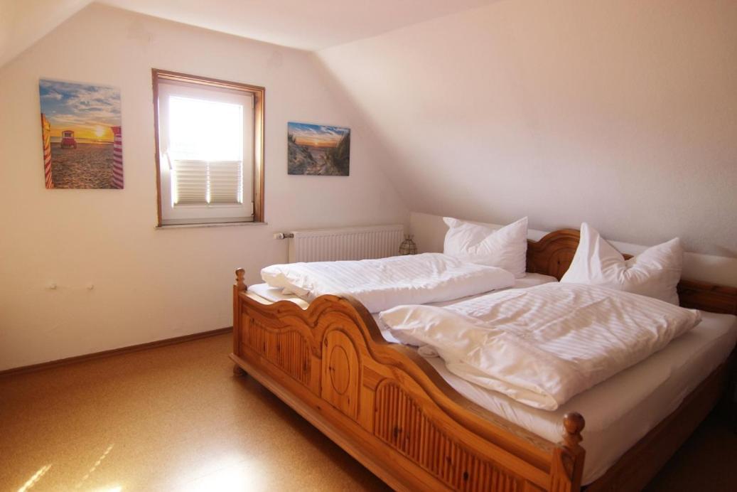 Haus Rena Am Suedstrand Borkum Bagian luar foto